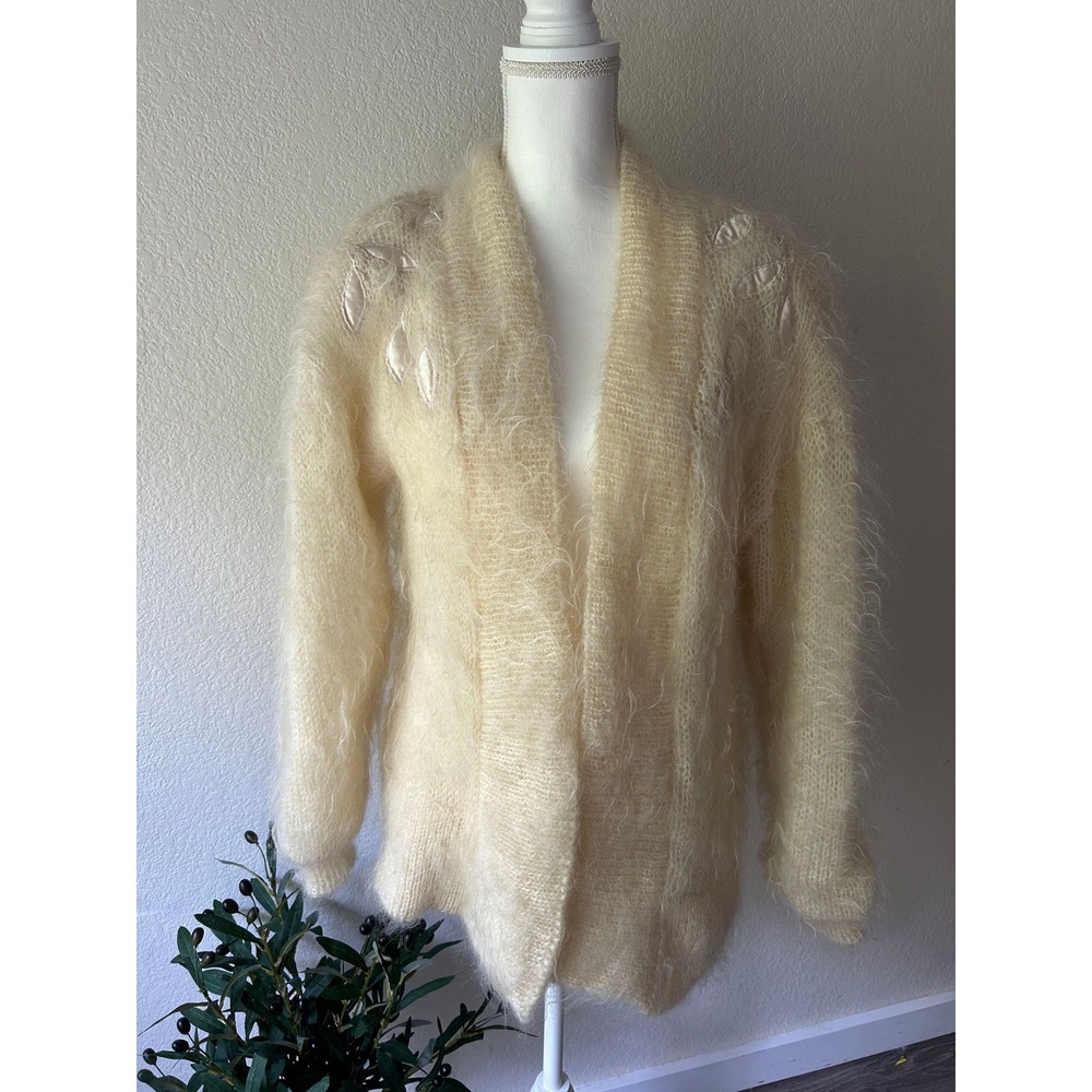 Snowfall Vows | Vintage Lynn Allison Welsh 83% Mohair Heirloom Cardigan
